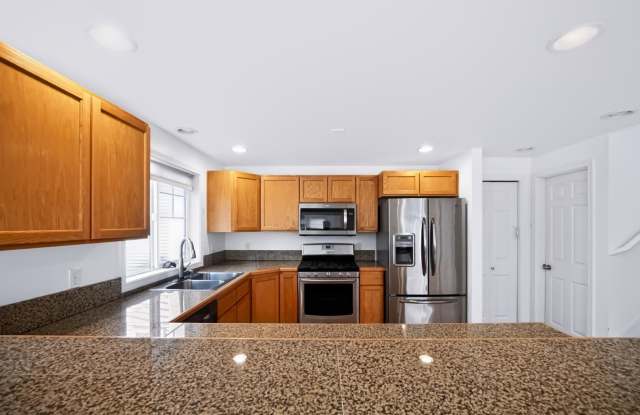 Modern 3-Bedroom Home with Garage, A/C & Fenced Backyard in North Seattle! Gallery 3