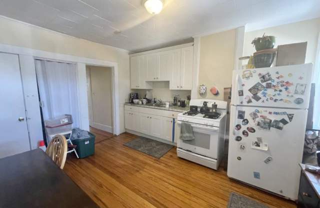 6 Reed Ct. Gallery 1
