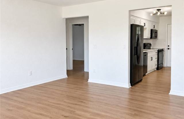 1325 W Price Lane Gallery 2