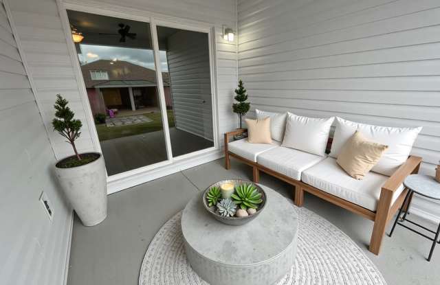 Never Occupied - Brand New Never Occupied 2 bedroom 2 bath Duplex in Kimberling City, MO- Ask us about Move In Incentives $500.00 Off 1st Months Rent photos photos