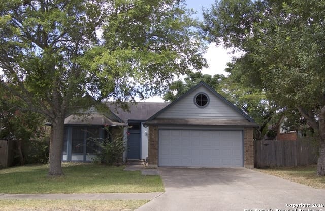 306 HORNBEAN LN - 306 Hornbean Lane, Cibolo, TX 78108