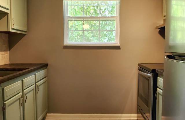6 - Autumn Place 1610 Main Gallery 4