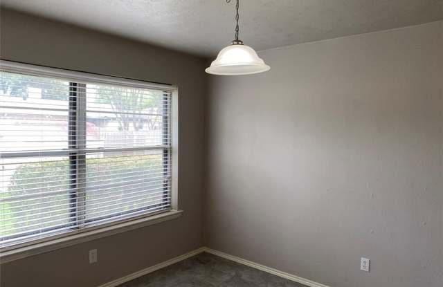 2437 Creekdale Drive Gallery 3