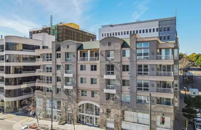 2Br/2Ba 5th Floor City Living! Parking and Laundry! Fireplace! PROGRESSIVE - 851 Van Ness Avenue, San Francisco, CA 94109