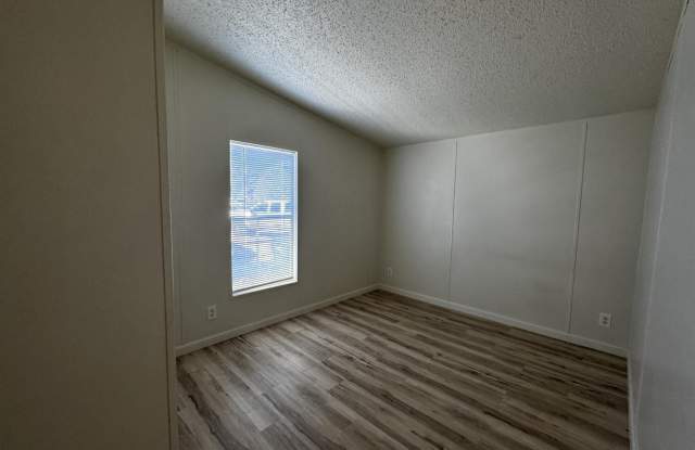 385 W Granada Drive Gallery 4