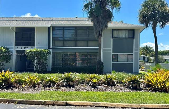 9701 Hammocks Blvd photos photos