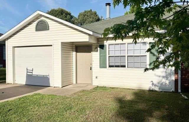 1317 N Boxley Avenue photos photos