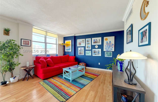 2829 Indian Creek Dr Gallery 2