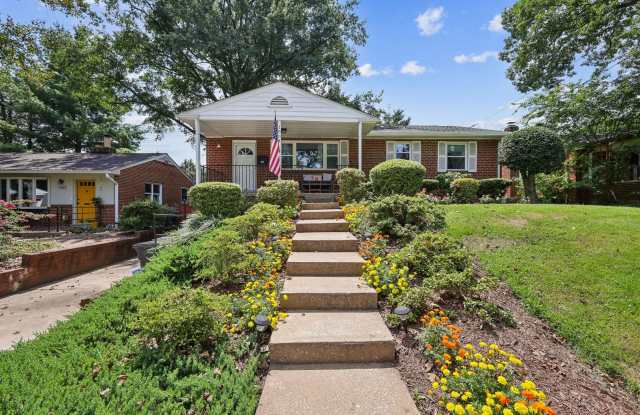 Beautifully Maintained 4BR/2BA Home in Silver Spring! photos photos