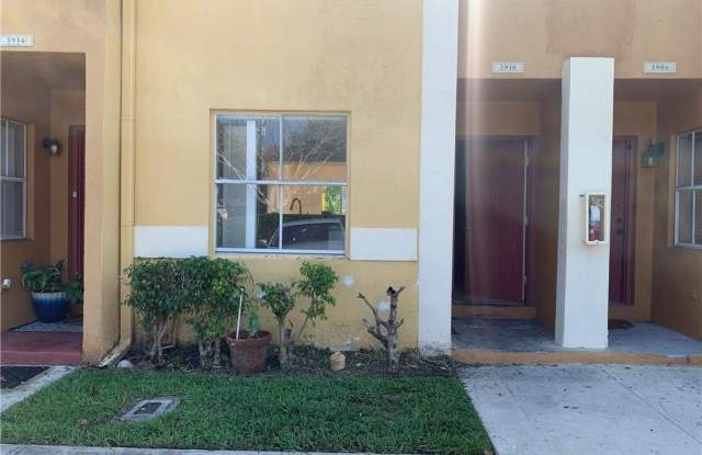 3910 NW 90th Ave photos photos
