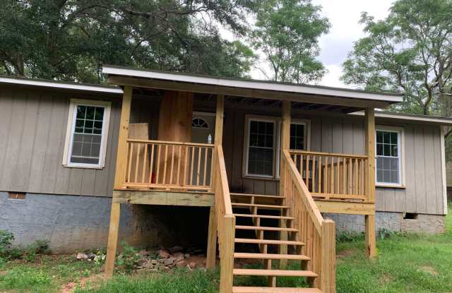 61 Shepard St 3 Bedroom 1 Bath GRANTVILLE Gallery 1