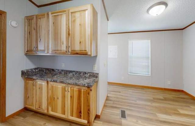 167 Northwest Drive Gallery 2