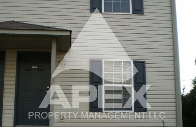 Nice 2 Bd | 1.5 Ba Townhouse in West Knox Condo Community! photos photos