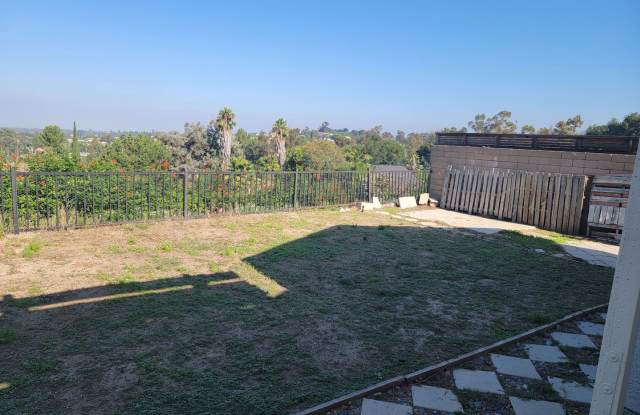 3bed/2bath home with AMAZING VIEW in Mission Viejo, CA Gallery 3