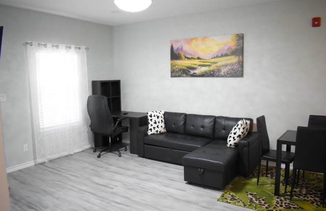 1905 Banita Street - 202 Gallery 2