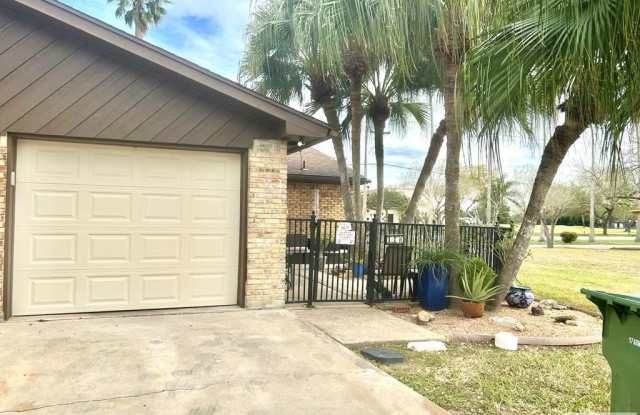 110 SANTA ANA AVE. photos photos