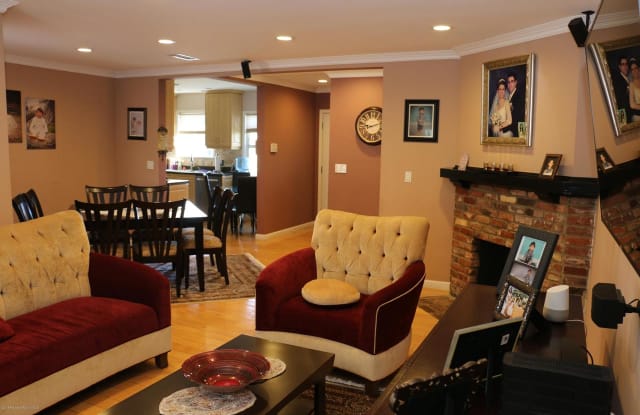 7707 Teesdale Avenue - 7707 Teesdale Avenue, Los Angeles, CA 91605