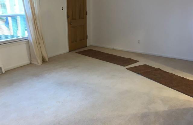 7043 Garling Dr Gallery 2