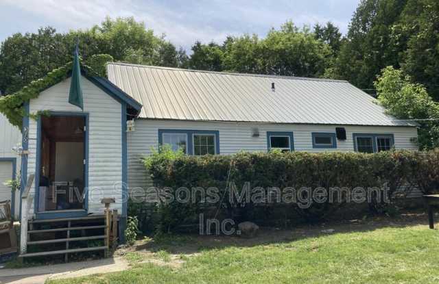 370 Riverside Avenue photos photos