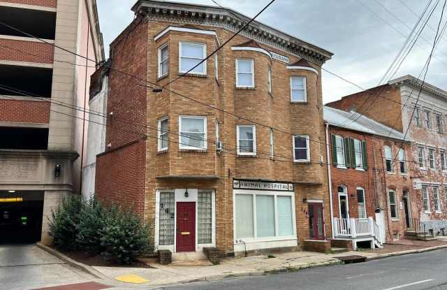 144 PATRICK STREET W photos photos