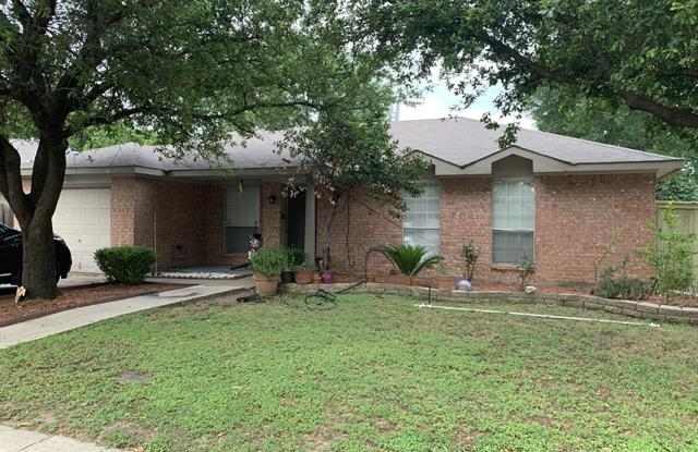 903 Vecinos Boulevard - 903 Vecinos Boulevard, Dallas, TX 75212