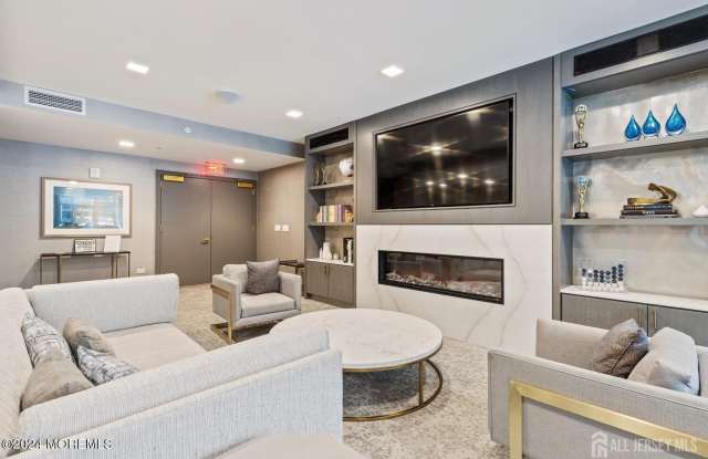15 Morris Avenue Gallery 2