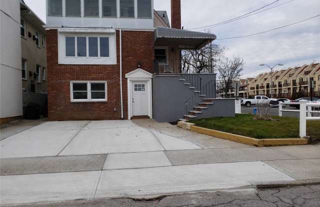 61 Roosevelt Boulevard, #2nd fl - 61 Roosevelt Blvd, Long Beach, NY 11561