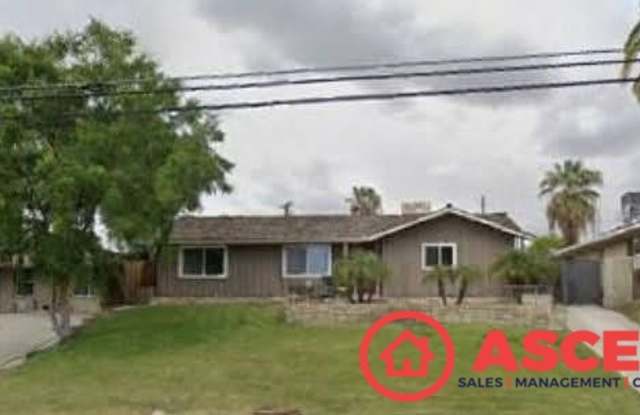 Unique Home Located in East Bakersfield! photos photos