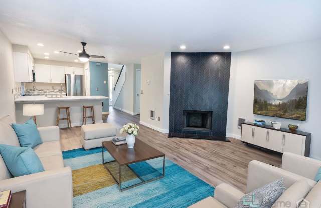 STUNNING 2 BEDROOM AND 2.5 BATHROOM photos photos STUNNING 2 BEDROOM AND 2.5 BATHROOM photos photos