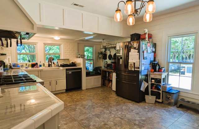 1367 Wade Stephenson Road Gallery 4