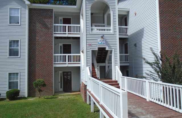 2Bed / 2 Bath Condo. Freshly painted, available NOW!!! - 241 Waterdown Drive, Fayetteville, NC 28314