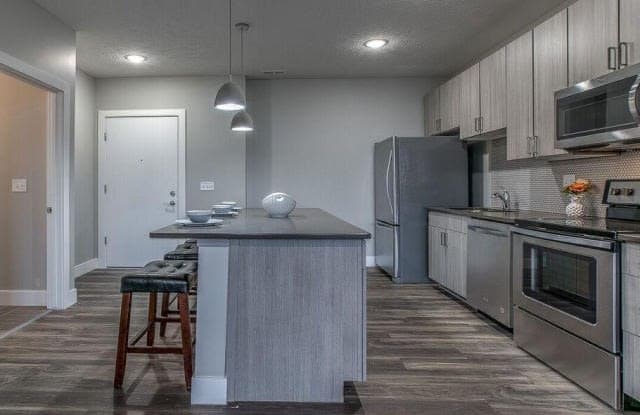 720 South 30th Street - 720 South 30th Street, Omaha, NE 68105