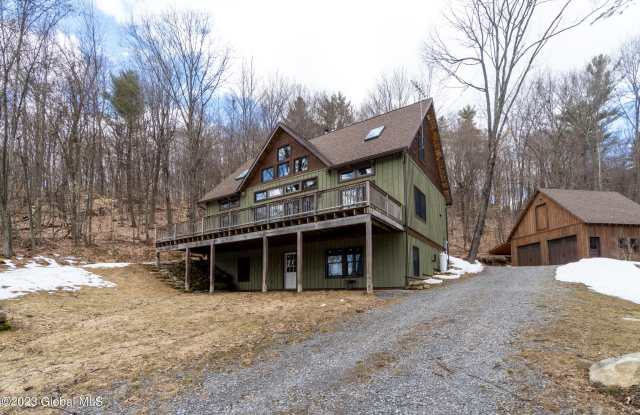 221 Young Road - 221 Young Road, Saratoga County, NY 12850