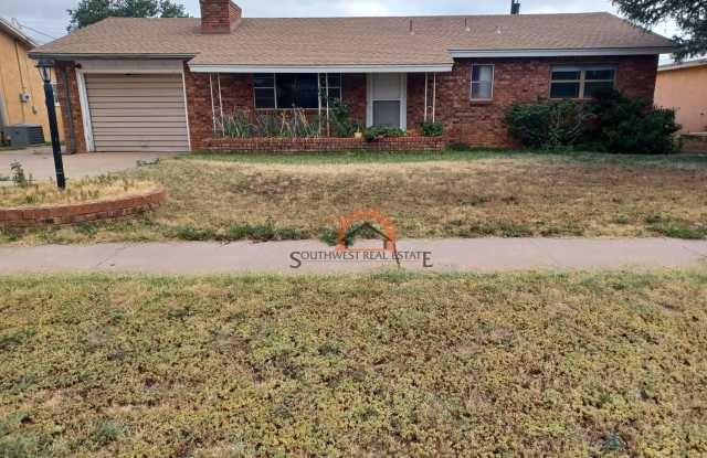Brick 3 bedroom 2 bath home Gallery 1
