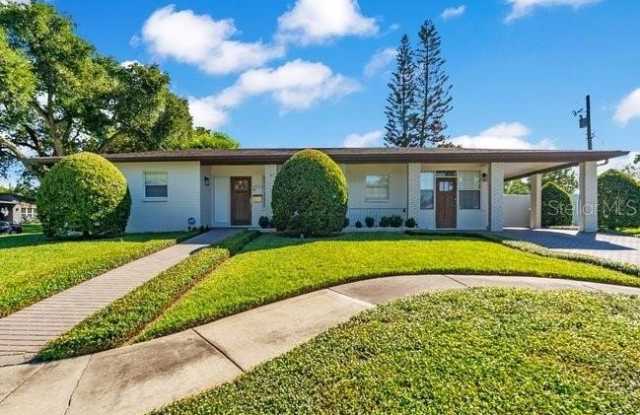 3800 BOBOLINK Lane Gallery 1