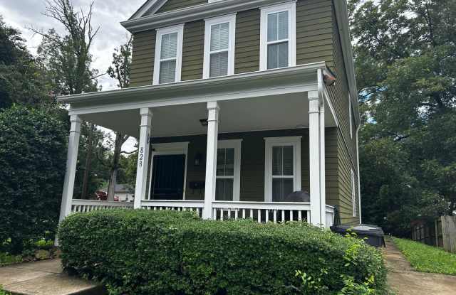 Beautiful 3 Bedroom Home in Belmont Neighborhood!! photos photos