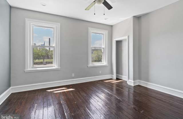 2331 N COLLEGE AVENUE Gallery 2