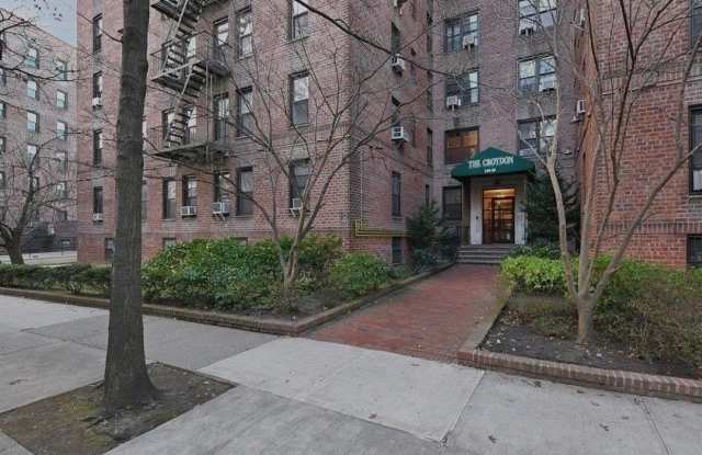 140-35 Burden Crescent - 140-35 Burden Crescent, Queens, NY 11435