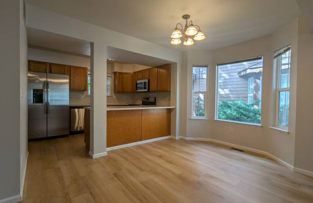 4515 Starflower Dr. Unit D Gallery 4