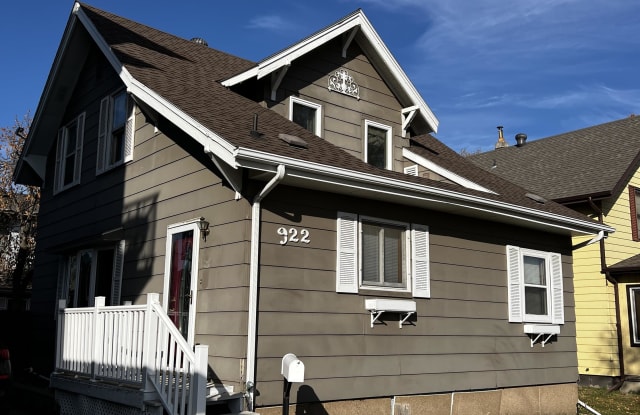 922 15th Street North - 922 15th Street North, Fargo, ND 58102
