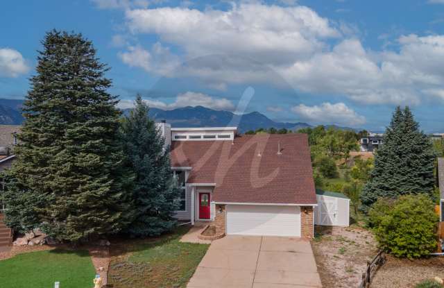 Stratmoor Neighborhood with Views Galore! Gallery 4