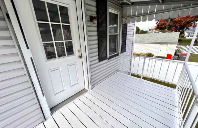 Beaver Falls - 2 bedroom 1 Bath Home Gallery 3