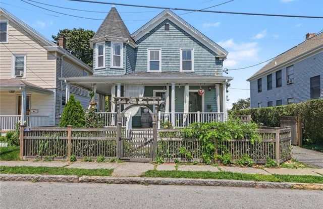 24 Russell Avenue Gallery 2