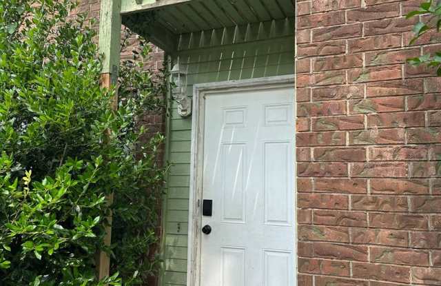 Take a look at this 2-bedroom, 1.5-bathroom! photos photos