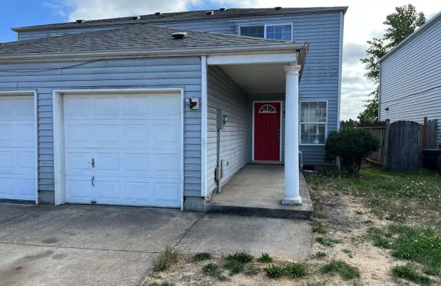 Updated 3 bedroom 1.5 bath duplex! - 4432 Fergus Avenue, Eugene, OR 97402 Updated 3 bedroom 1.5 bath duplex! - 4432 Fergus Avenue, Eugene, OR 97402
