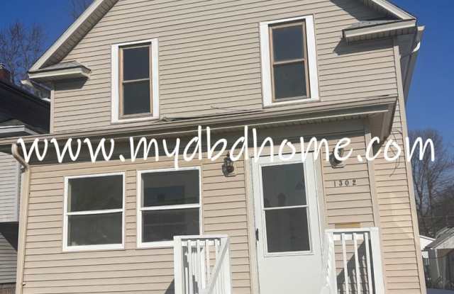 1302 Sinclair St. photos photos