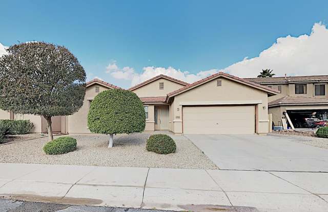 132 W RAVEN Drive - 132 West Raven Drive, Chandler, AZ 85286