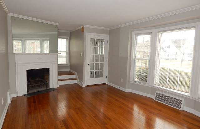 324 E 197th St. Gallery 3