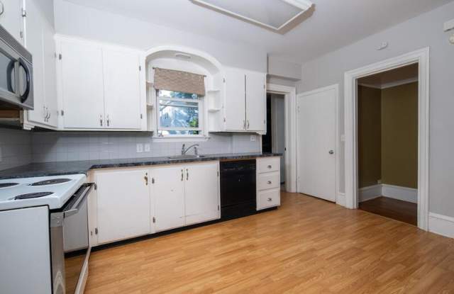 723 Myrtle Avenue Gallery 3