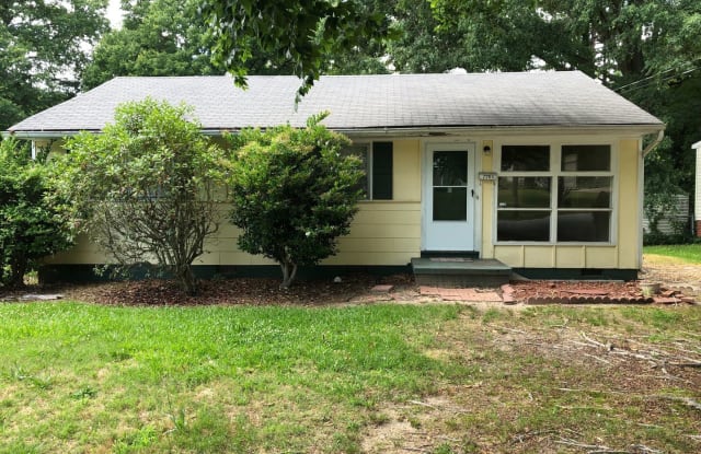 2204 Cameo Drive - 2204 Cameo Drive, Greensboro, NC 27403